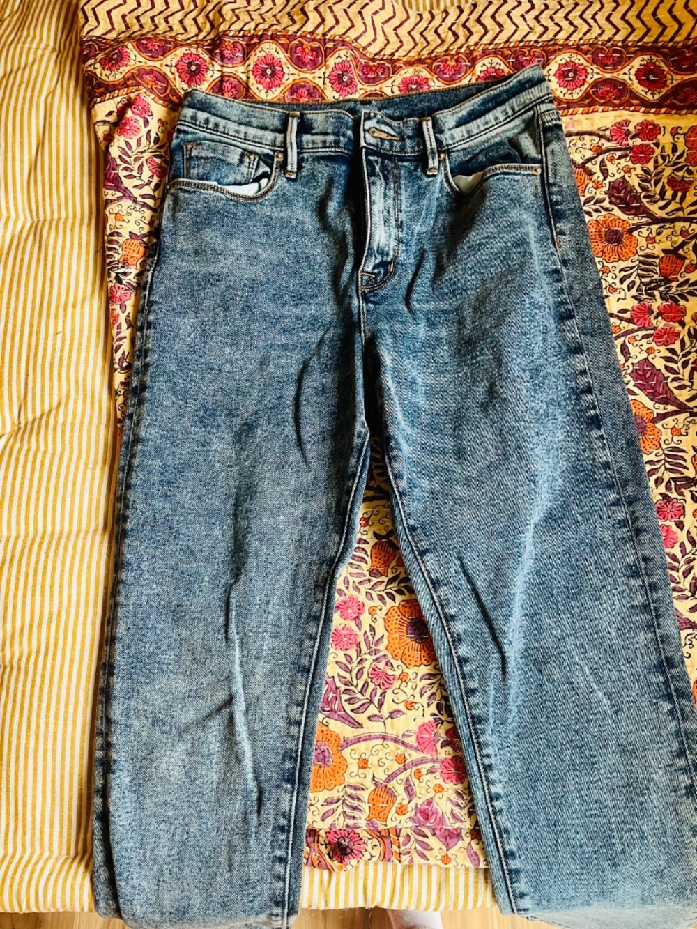 NWOT- URBAN PUTFITTERS BDG HIGH RISE TWIG JEANS